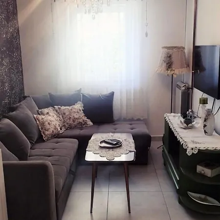 Spacious With Terrace And Shared Pool Апартаменты