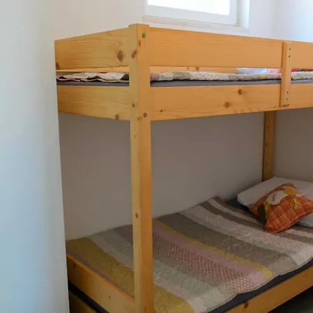 Appartamento Spacious With Terrace And Shared Pool Novi Vinodolski