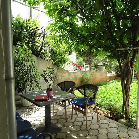 Appartamento Spacious With Terrace And Shared Pool